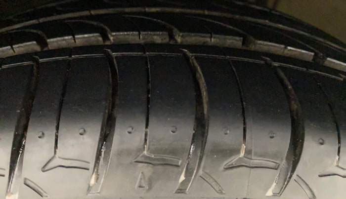 2017 Skoda Rapid STYLE 1.5 TDI AT, Diesel, Automatic, 94,742 km, Left Front Tyre Tread