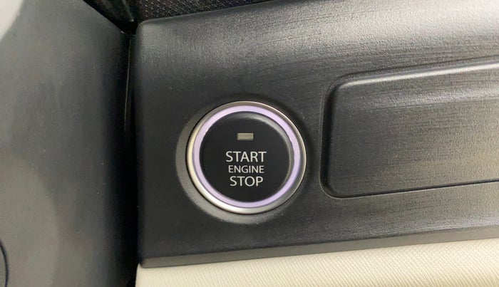 2025 Tata ALTROZ Creative S Petrol 5AMT, Petrol, Automatic, 185 km, Keyless Start/ Stop Button