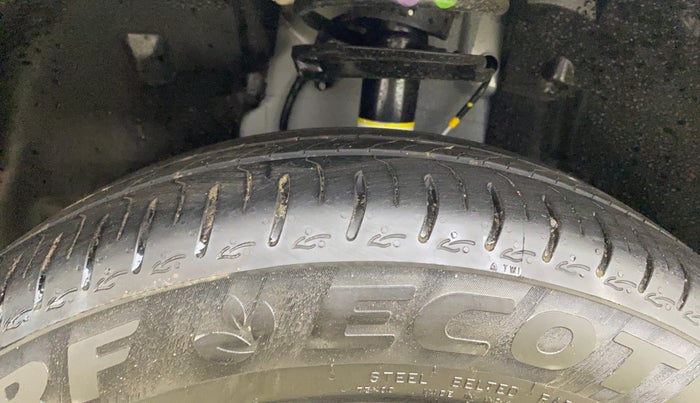 2025 Tata ALTROZ Creative S Petrol 5AMT, Petrol, Automatic, 185 km, Left Front Tyre Tread