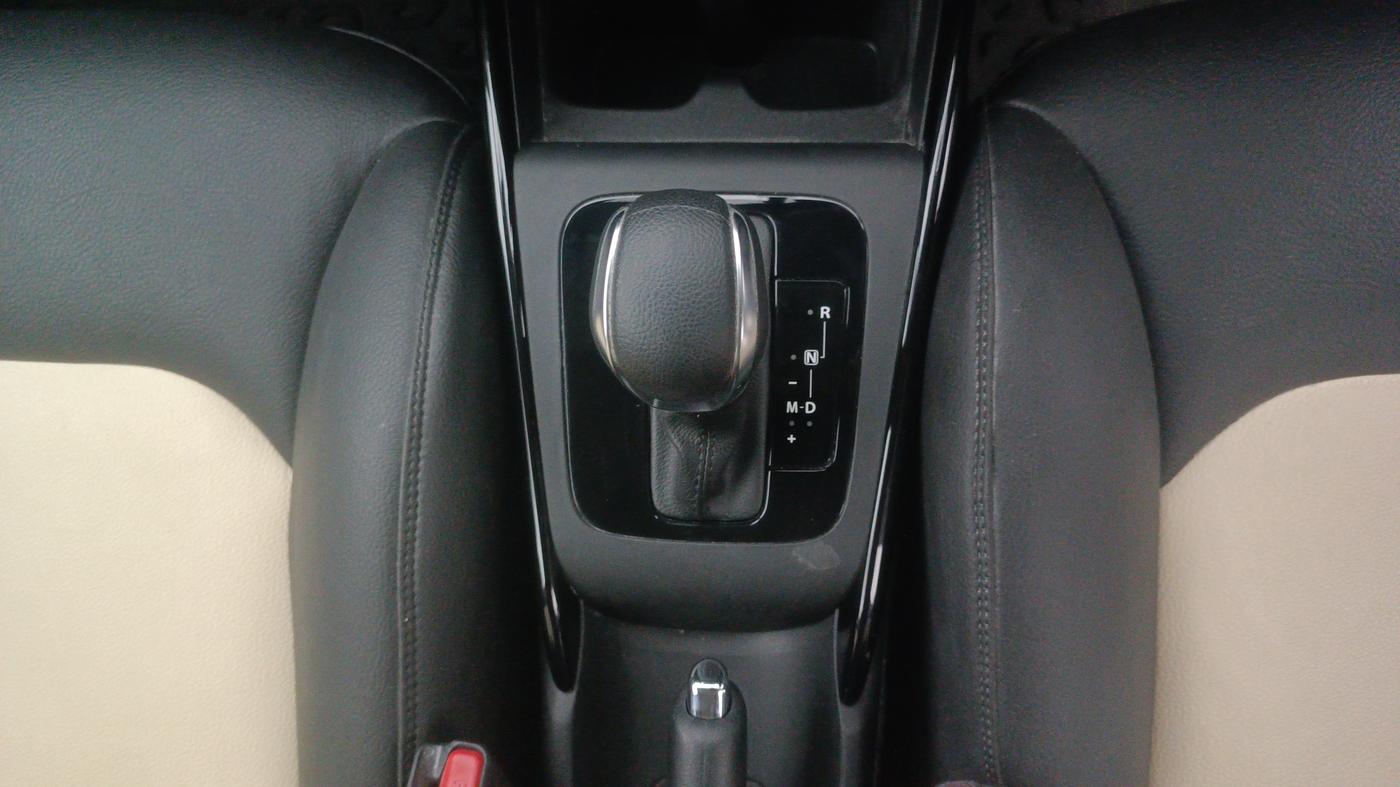 2024 Toyota Glanza S AMT, Petrol, Automatic, 5,579 km, Gear Lever