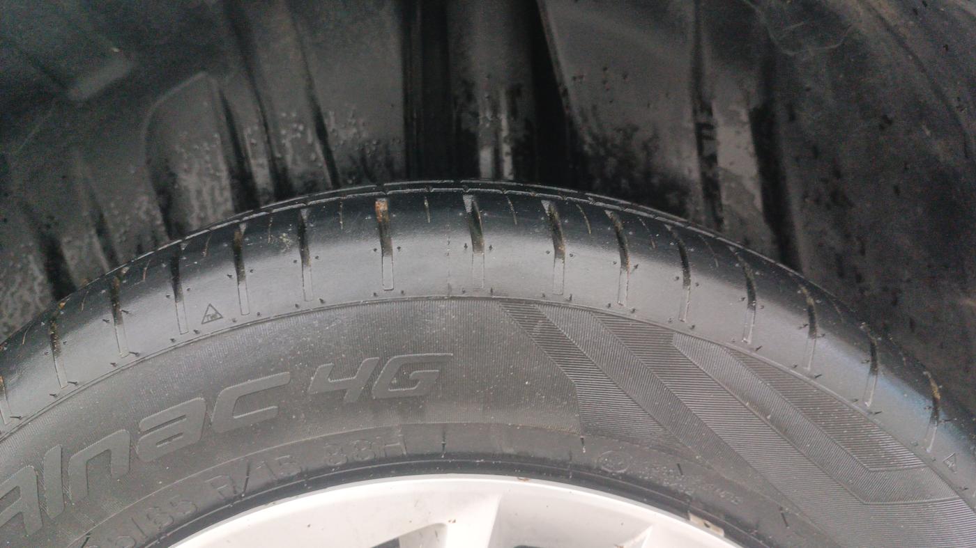 2024 Toyota Glanza S AMT, Petrol, Automatic, 5,579 km, Left Rear Tyre Tread