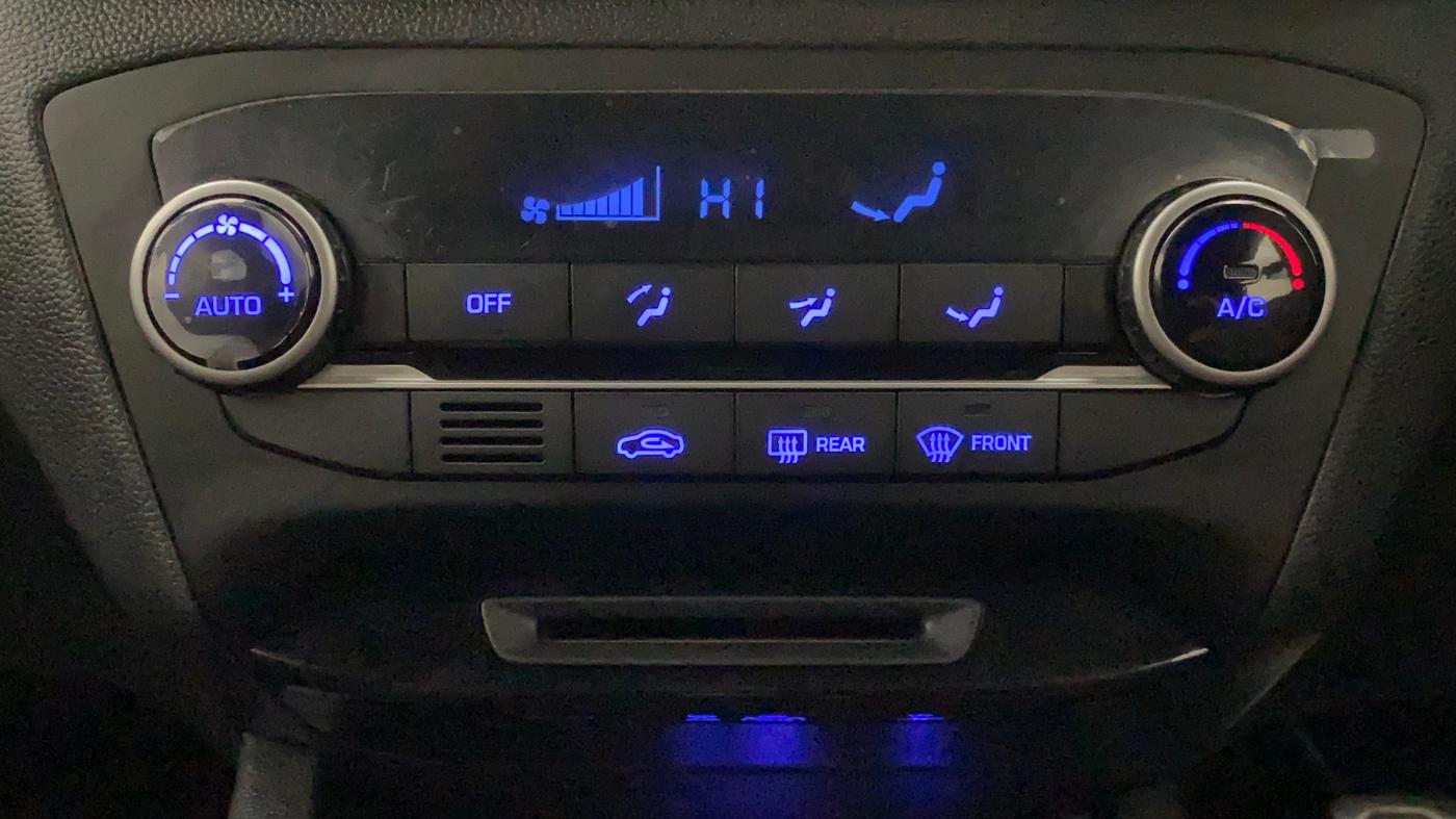 2019 Hyundai i20 Active 1.2 SX, Petrol, Manual, 15,347 km, Automatic Climate Control