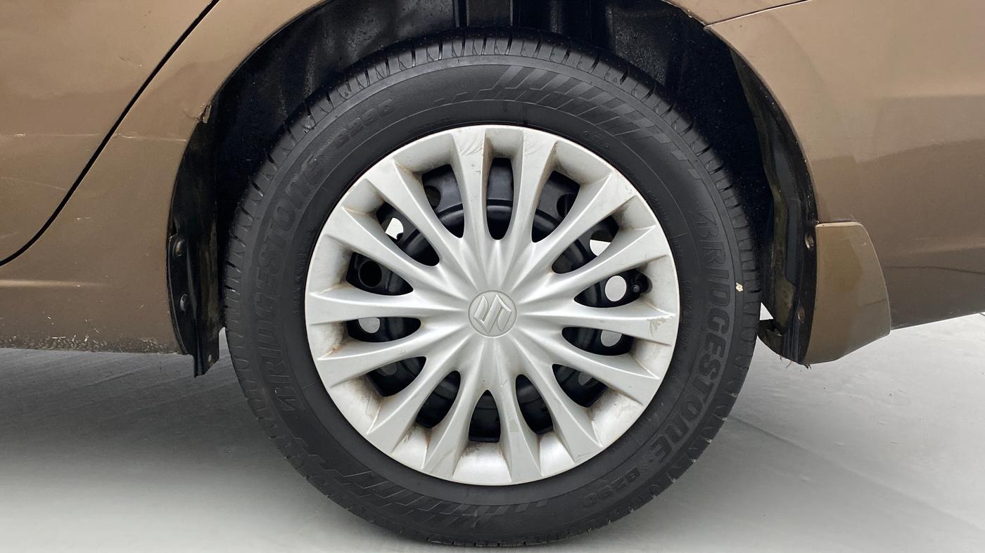 2016 Maruti Ciaz VXI+, CNG, Manual, 1,13,861 km, Left Rear Wheel