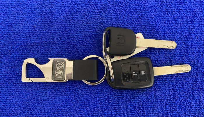 2017 Honda WR-V 1.5L I-DTEC S MT, Diesel, Manual, 71,092 km, Key Close Up