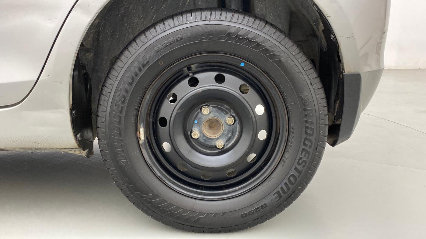 2012 Maruti Swift VXI, Petrol, Manual, 79,876 km, Left Rear Wheel