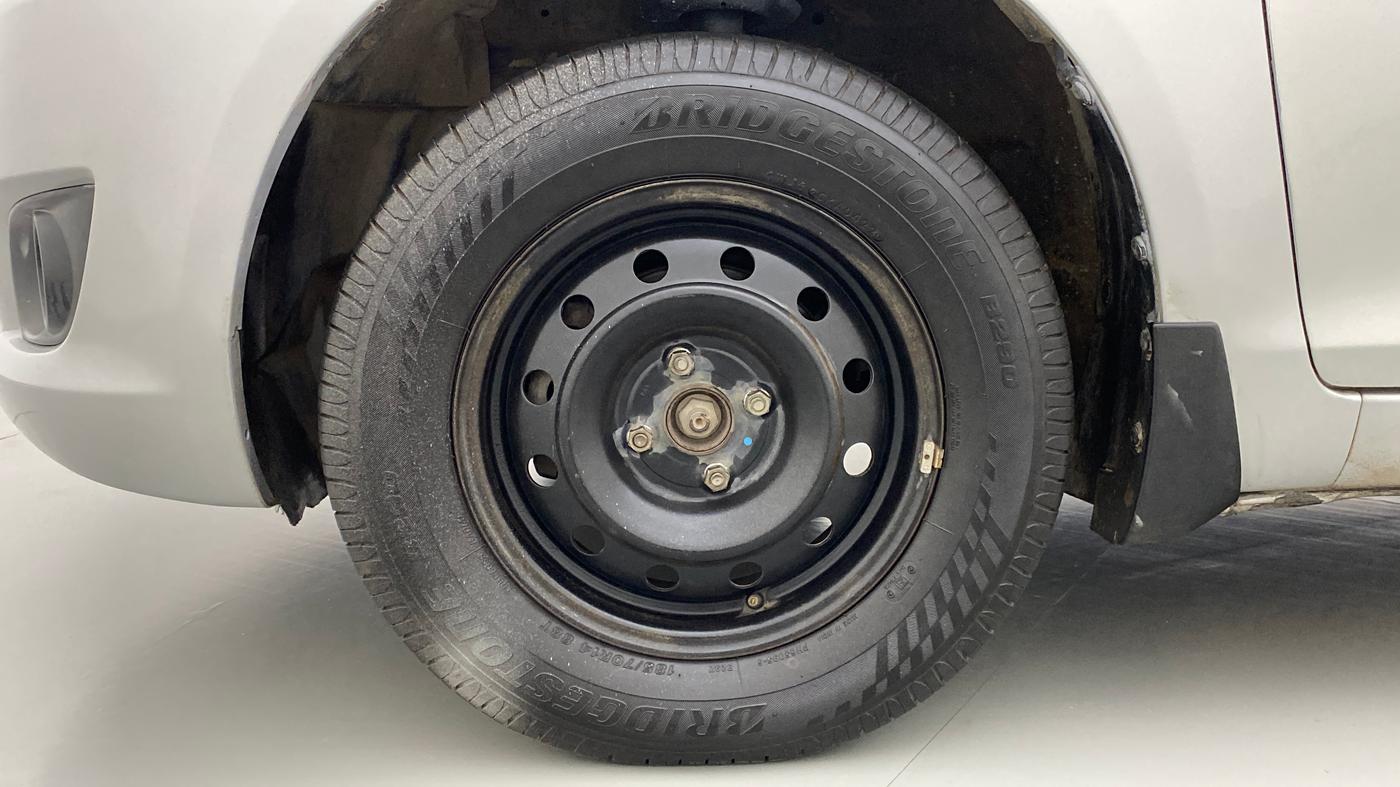 2012 Maruti Swift VXI, Petrol, Manual, 79,876 km, Left Front Wheel