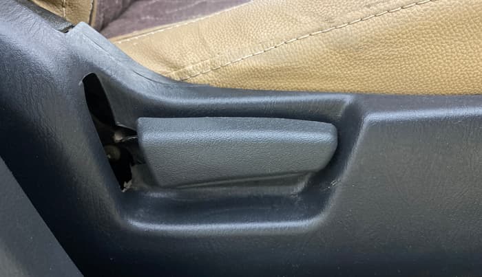 2017 Maruti Alto K10 VXI (O) AMT, CNG, Automatic, 81,475 km, Driver Side Adjustment Panel