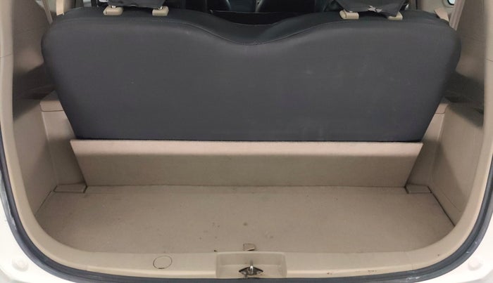 2014 Maruti Ertiga VXI, Petrol, Manual, 68,947 km, Boot Inside