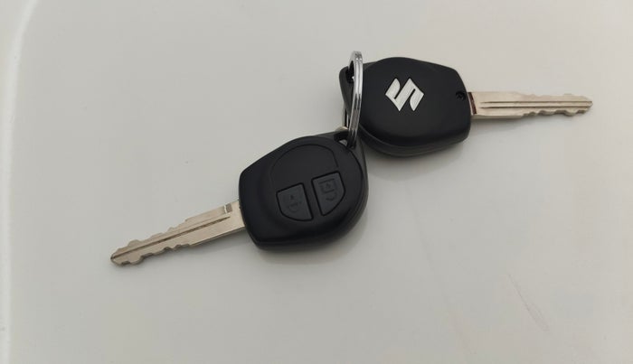 2014 Maruti Ertiga VXI, Petrol, Manual, 68,947 km, Key Close Up