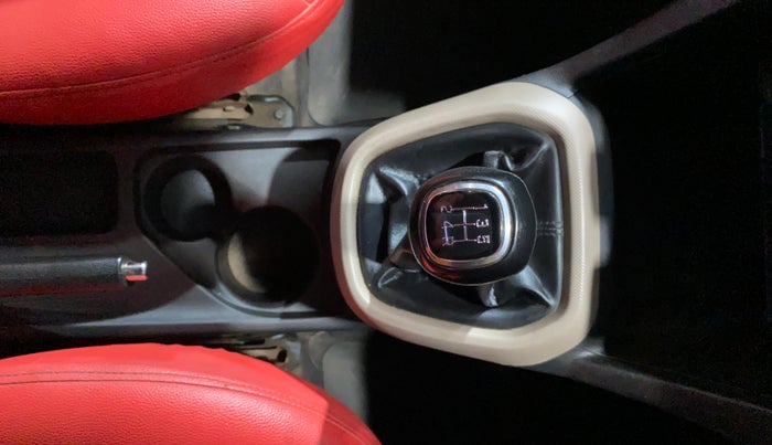 2017 Hyundai Grand i10 SPORTZ (O) 1.2 KAPPA VTVT, Petrol, Manual, 48,133 km, Gear Lever