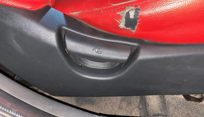 2017 Hyundai Grand i10 SPORTZ (O) 1.2 KAPPA VTVT, Petrol, Manual, 48,133 km, Driver Side Adjustment Panel