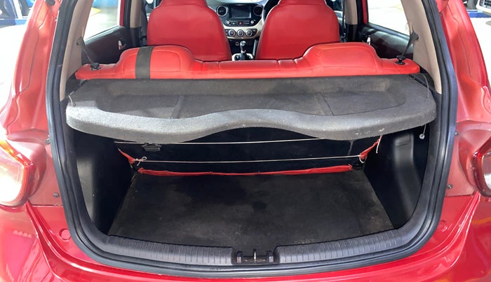 2017 Hyundai Grand i10 SPORTZ (O) 1.2 KAPPA VTVT, Petrol, Manual, 48,133 km, Boot Inside