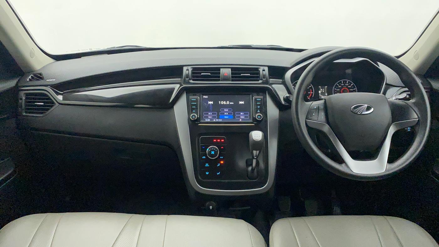 2017 Mahindra KUV 100 NXT K8 P 6 STR, Petrol, Manual, 18,220 km, Dashboard