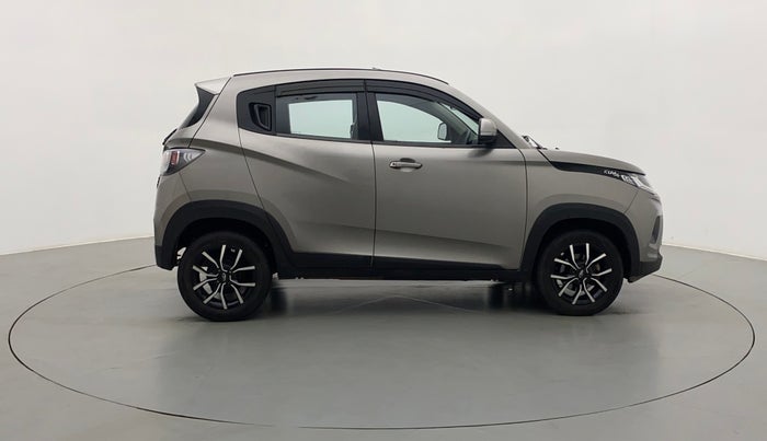 2017 Mahindra KUV 100 NXT K8 P 6 STR, Petrol, Manual, 18,220 km, Right Side