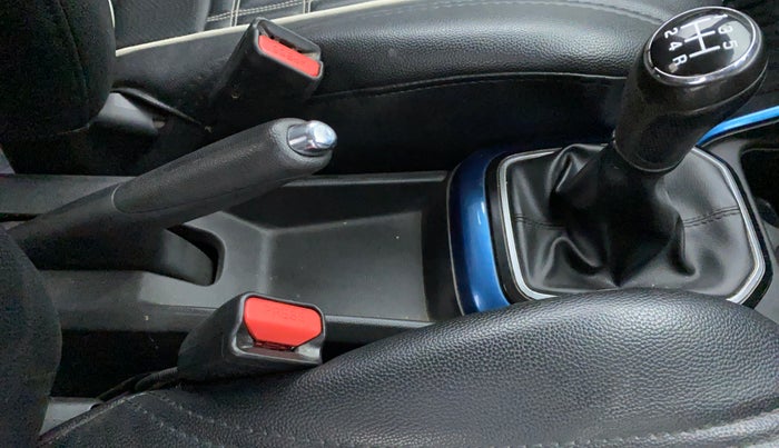 2018 Maruti IGNIS DELTA 1.2 K12, Petrol, Manual, 33,963 km, Gear Lever