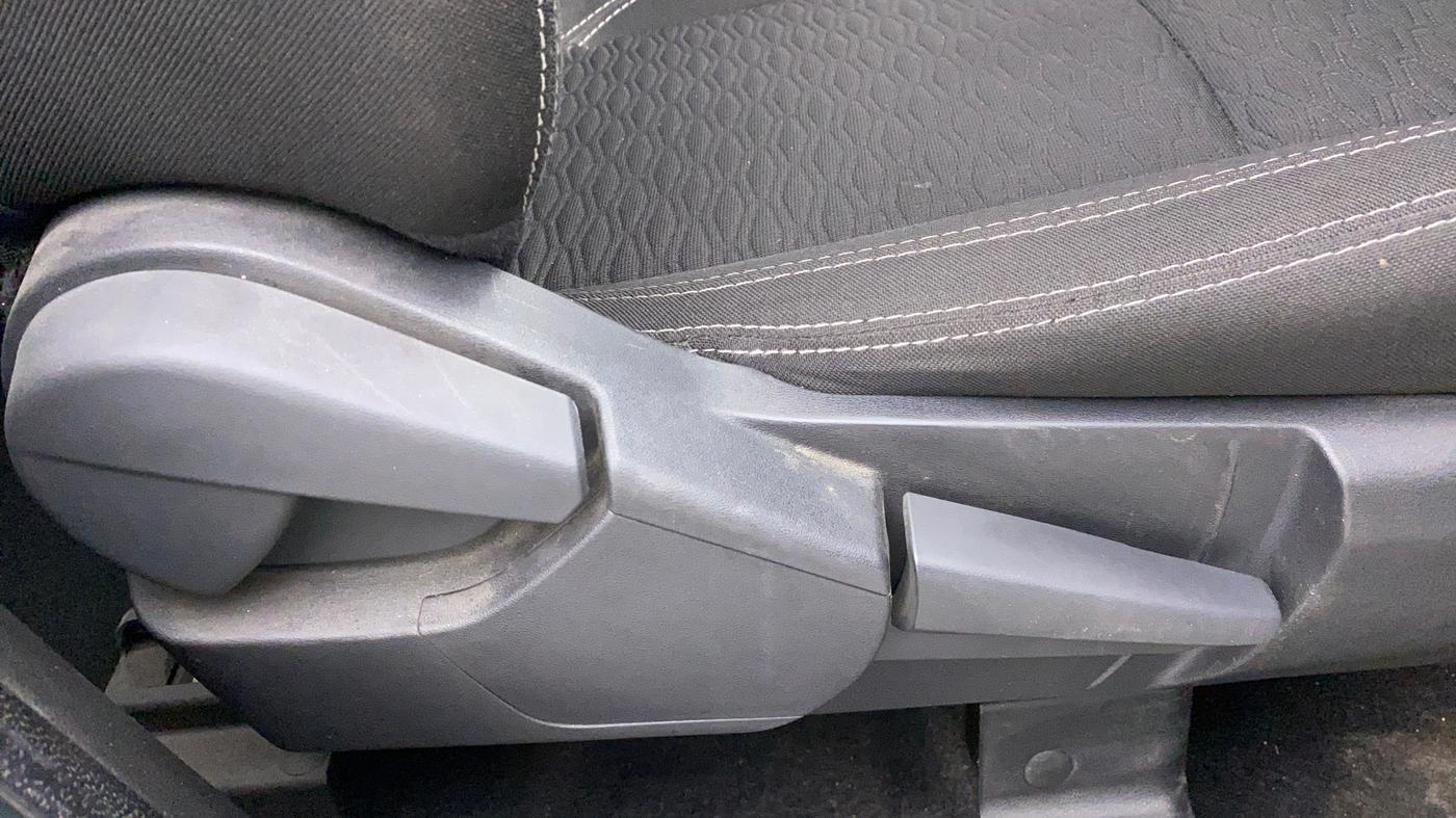 2021 Renault Kiger RXZ CVT 1.0 TURBO, Petrol, Automatic, 13,372 km, Driver Side Adjustment Panel