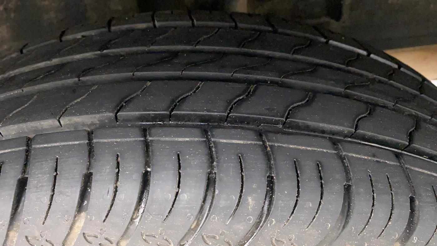 2021 Renault Kiger RXZ CVT 1.0 TURBO, Petrol, Automatic, 13,372 km, Left Rear Tyre Tread