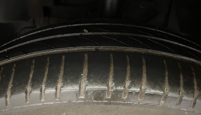 2022 Tata NEXON XMA SUNROOF PETROL, Petrol, Automatic, 37,447 km, Left Front Tyre Tread