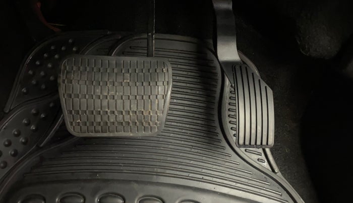 2022 Tata NEXON XMA SUNROOF PETROL, Petrol, Automatic, 37,447 km, Pedals