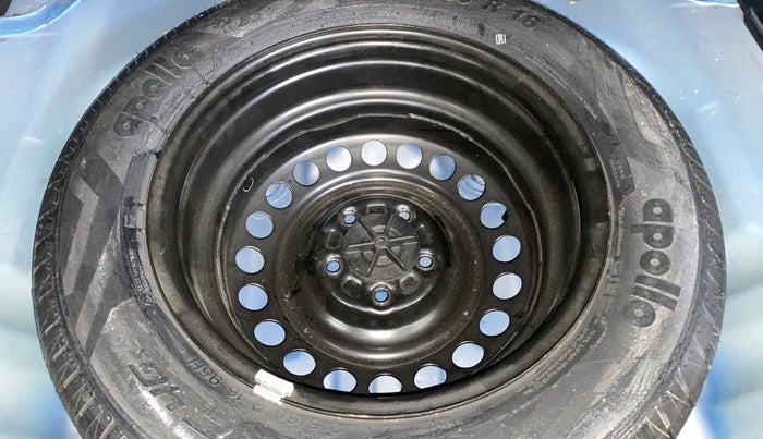 2020 Toyota URBAN CRUISER PREMIUM GRADE AT, Petrol, Automatic, 44,594 km, Spare Tyre