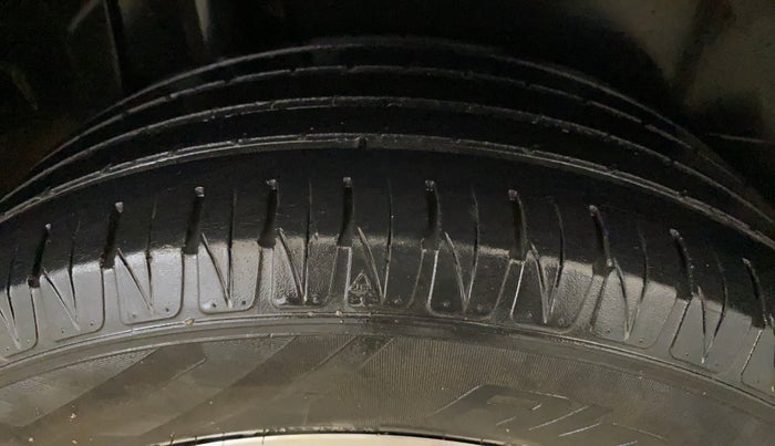 2020 Toyota URBAN CRUISER PREMIUM GRADE AT, Petrol, Automatic, 44,594 km, Right Rear Tyre Tread