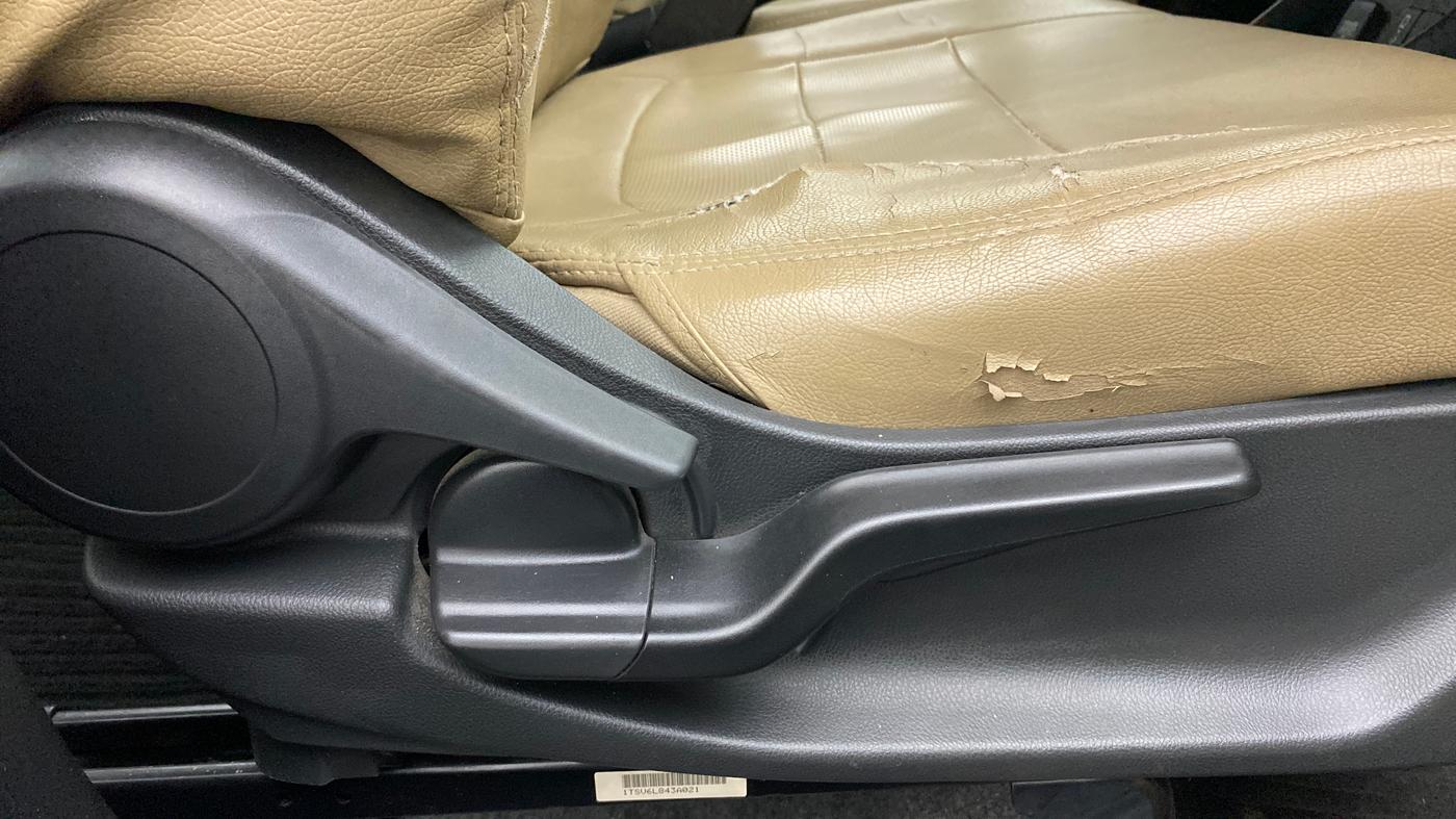 2020 Honda Amaze 1.2L I-VTEC VX, Petrol, Manual, 24,145 km, Driver Side Adjustment Panel