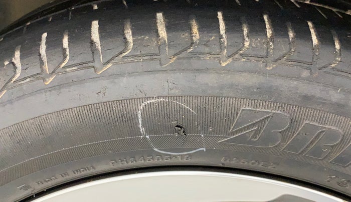 2016 Hyundai Elite i20 ASTA 1.2, Petrol, Manual, 58,715 km, Left front tyre - Minor crack