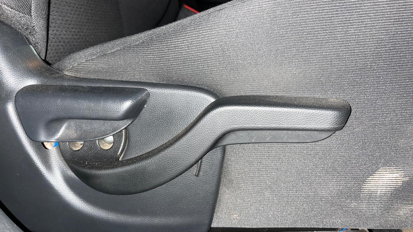 2018 Honda BR-V 1.5L I-VTEC S, Petrol, Manual, 53,772 km, Driver Side Adjustment Panel