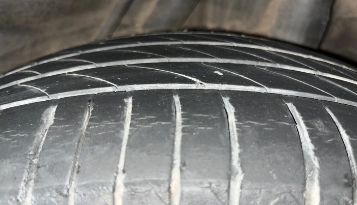 2018 Honda BR-V 1.5L I-VTEC S, Petrol, Manual, 53,772 km, Left Rear Tyre Tread