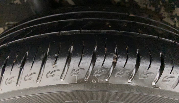 2019 Hyundai VENUE 1.0 SX TURBO GDI DUAL TONE, Petrol, Manual, 26,294 km, Right Rear Tyre Tread