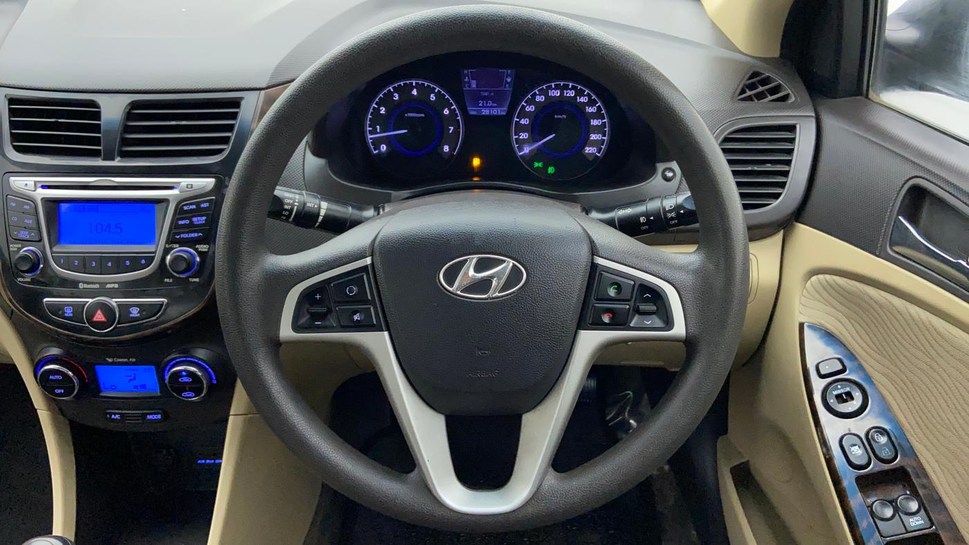 2012 Hyundai Verna FLUIDIC 1.6 SX VTVT, Petrol, Manual, 27,889 km, Steering Wheel Close Up