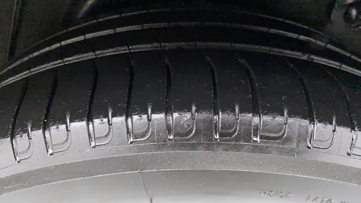 2012 Hyundai Verna FLUIDIC 1.6 SX VTVT, Petrol, Manual, 27,889 km, Left Rear Tyre Tread