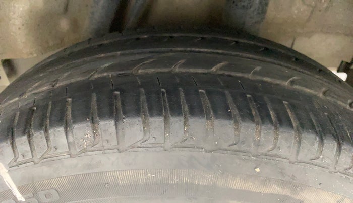 2017 Honda City V MT PETROL, Petrol, Manual, 40,622 km, Left Rear Tyre Tread