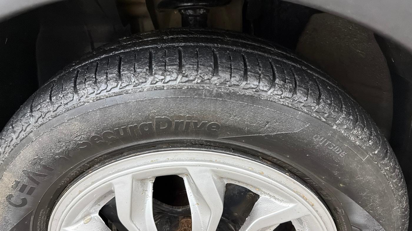 2020 Renault TRIBER RXZ, Petrol, Manual, 40,696 km, Left Front Tyre Tread