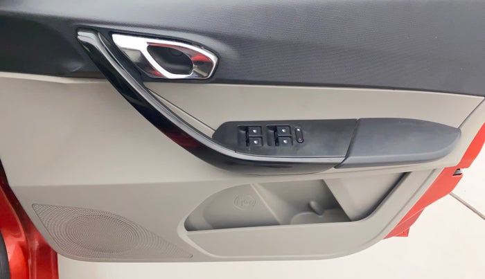2017 Tata Tiago XZA PETROL, Petrol, Automatic, 36,251 km, Driver Side Door Panels Control