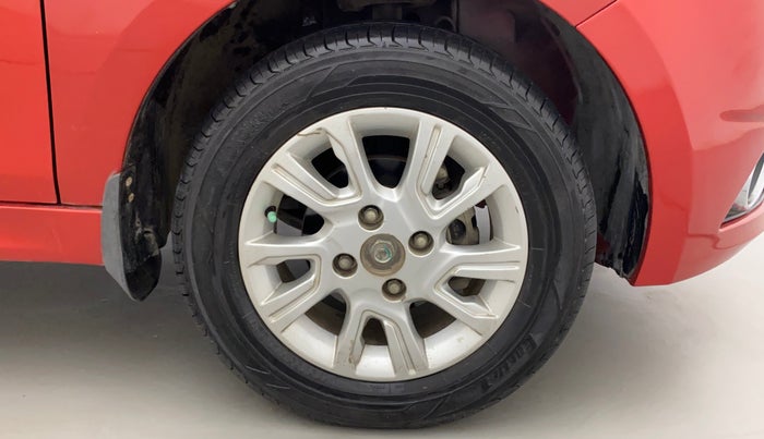 2017 Tata Tiago XZA PETROL, Petrol, Automatic, 36,251 km, Right Front Wheel