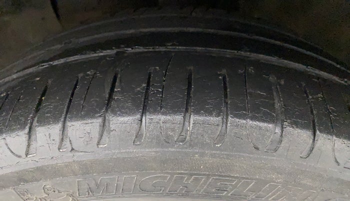 2016 Hyundai Elite i20 ASTA 1.2 (O), Petrol, Manual, 90,064 km, Left Front Tyre Tread