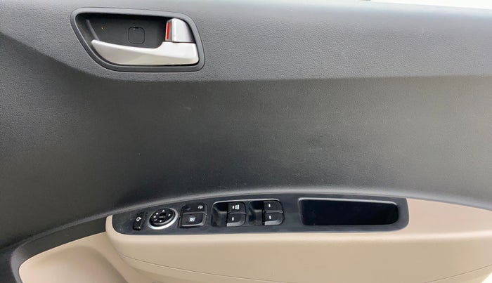 2015 Hyundai Grand i10 ASTA AT 1.2 KAPPA VTVT, Petrol, Automatic, 36,235 km, Driver Side Door Panels Control