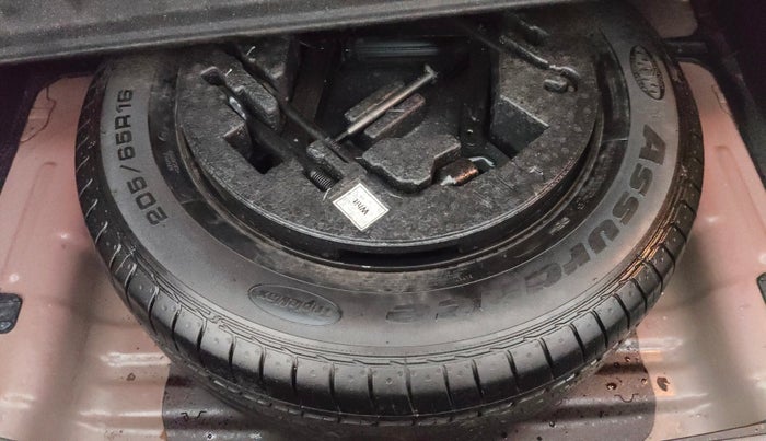 2016 Hyundai Creta BASE 1.6 PETROL, Petrol, Manual, 60,160 km, Spare Tyre