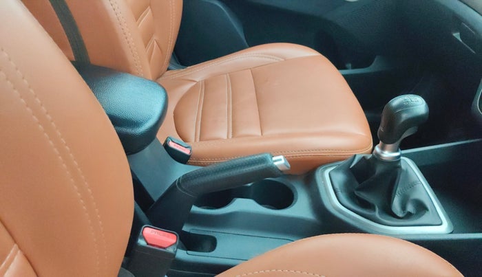 2016 Hyundai Creta BASE 1.6 PETROL, Petrol, Manual, 60,160 km, Gear Lever