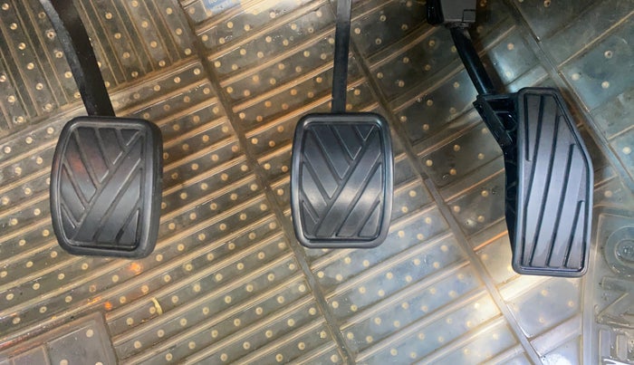 2017 Maruti Baleno ZETA PETROL 1.2, Petrol, Manual, 1,02,036 km, Pedals