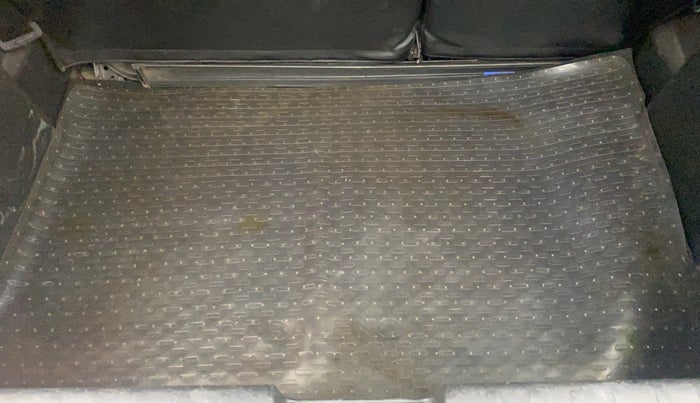 2017 Maruti Baleno ZETA PETROL 1.2, Petrol, Manual, 1,02,036 km, Boot Inside