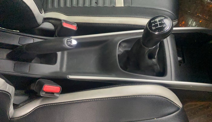 2017 Maruti Baleno ZETA PETROL 1.2, Petrol, Manual, 1,02,036 km, Gear Lever