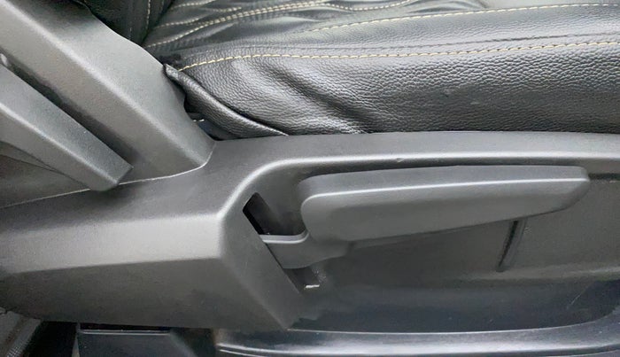 2021 Tata ALTROZ XZ PETROL, Petrol, Manual, 27,827 km, Driver Side Adjustment Panel