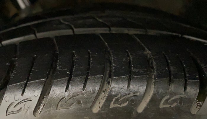 2021 Tata ALTROZ XZ PETROL, Petrol, Manual, 27,827 km, Left Front Tyre Tread