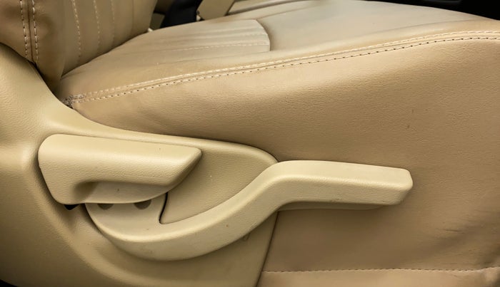 2017 Honda Brio 1.2 S MT I VTEC, Petrol, Manual, 61,243 km, Driver Side Adjustment Panel