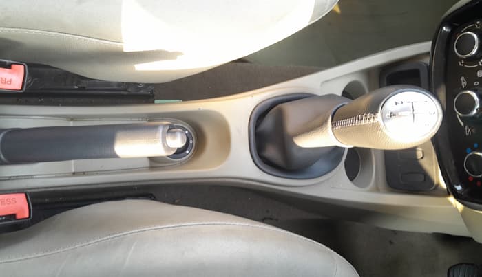 2014 Nissan Terrano XL D PLUS, Diesel, Manual, 64,819 km, Gear Lever