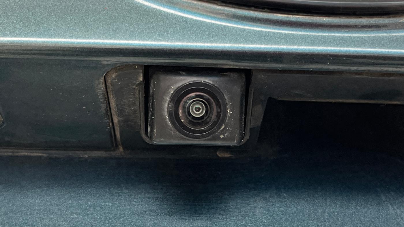 2021 Mahindra XUV300 W8 (O) 1.2 PETROL AMT, Petrol, Automatic, 45,876 km, Parking Camera