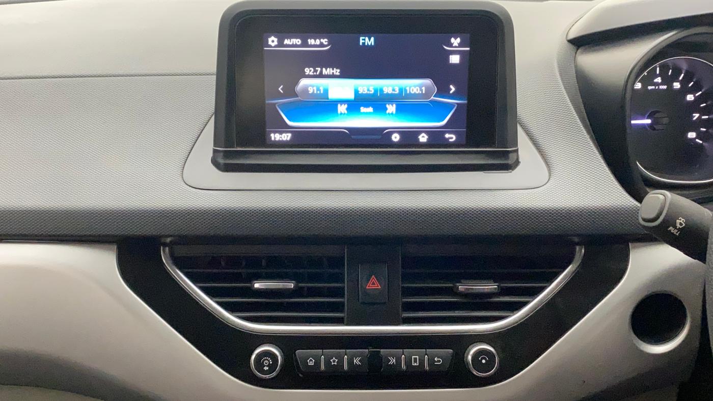 2019 Tata NEXON XZ PETROL, Petrol, Manual, 60,587 km, Infotainment System