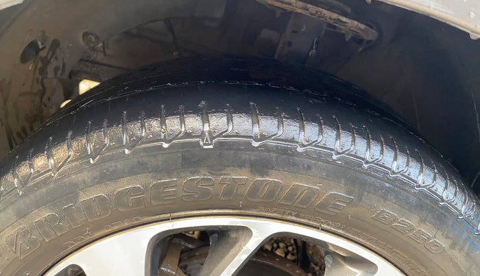 2020 Maruti Baleno ZETA PETROL 1.2, Petrol, Manual, 60,601 km, Left Front Tyre Tread